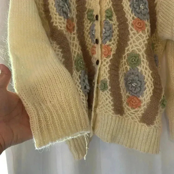 Handmade Vintage Floral Knit Cardigan – Size 13 – One-of-a-Kind! - Picture 7 of 9